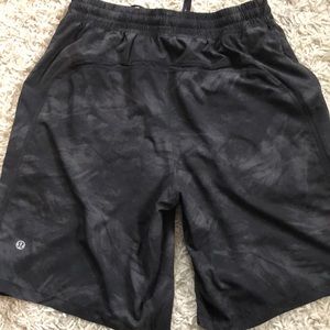 Men’s lululemon linerless pace breaker shorts